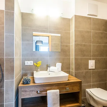 Alpenparks & Alpendorf *