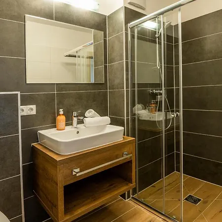 Alpenparks & Alpendorf ホテル *