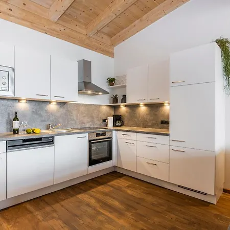 Alpenparks & Alpendorf *