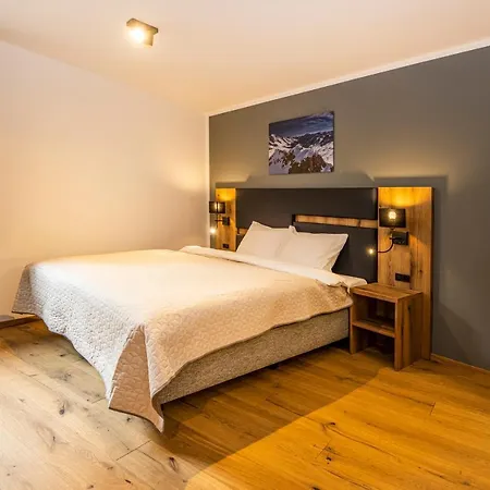 Hotel Golden Alpendorf *