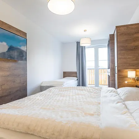 Alpenparks & Alpendorf *